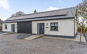 Cowshed 2 - Uk35458